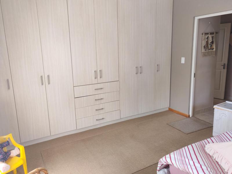 2 Bedroom Property for Sale in Sandbaai Western Cape